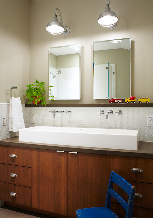 30-Boys' bath trough sink